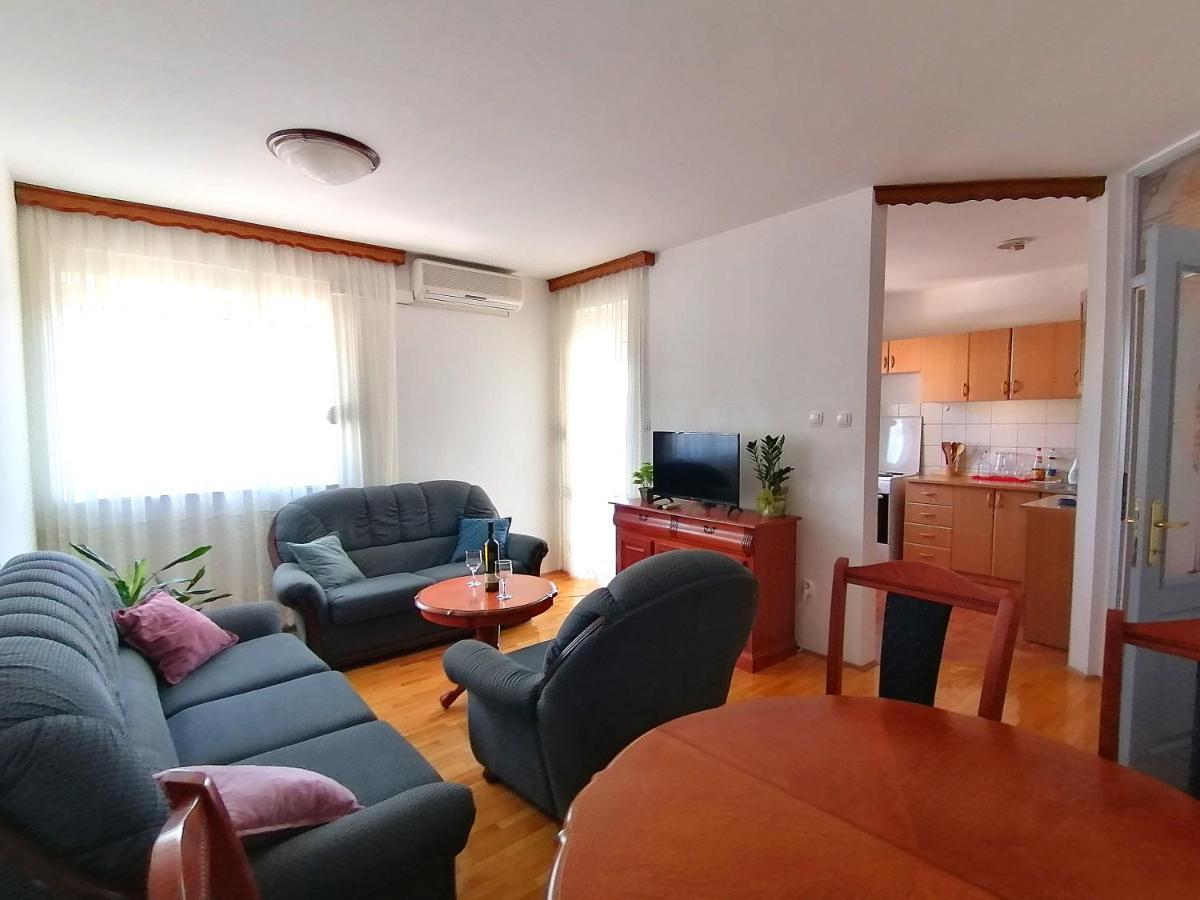 Apartman Park Требине Екстериор снимка